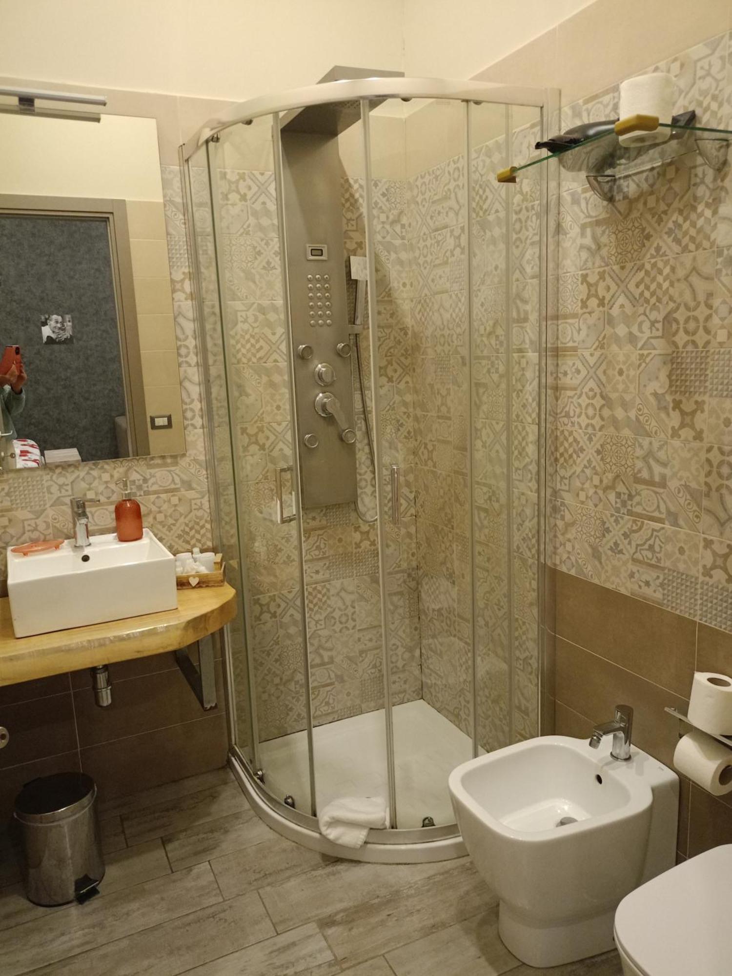 那不勒斯Artisti Bed&Dreams住宿加早餐旅馆 外观 照片