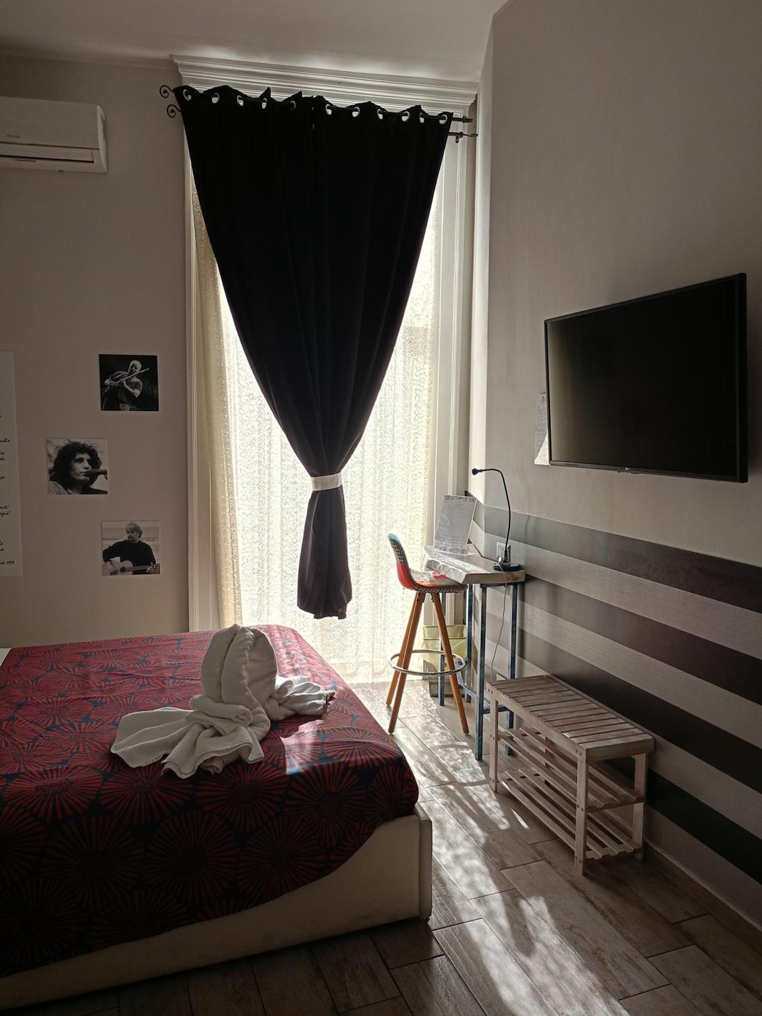 那不勒斯Artisti Bed&Dreams住宿加早餐旅馆 外观 照片